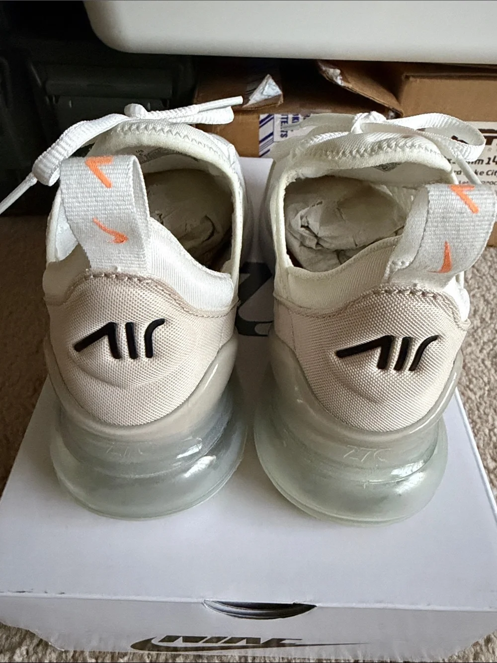 Nike- W Air Max 270